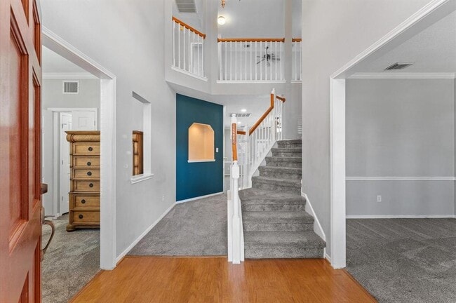Building Photo - 11910 McKinney Falls Ln