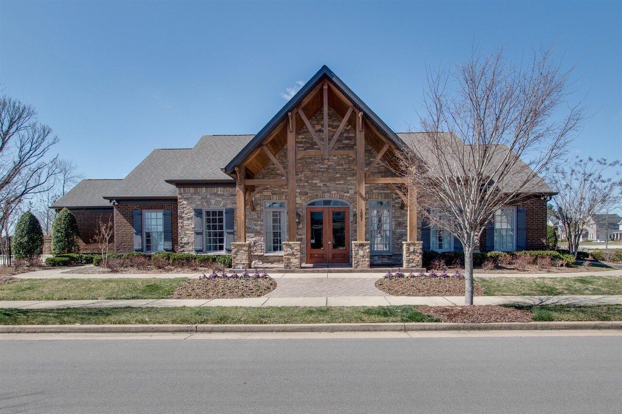 Building Photo - 1989 Stonewater Dr