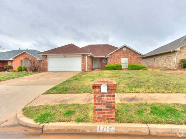 Building Photo - 1717 Foxfire Rd