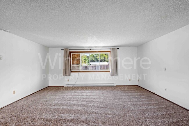 Building Photo - 906 S McDonald Rd
