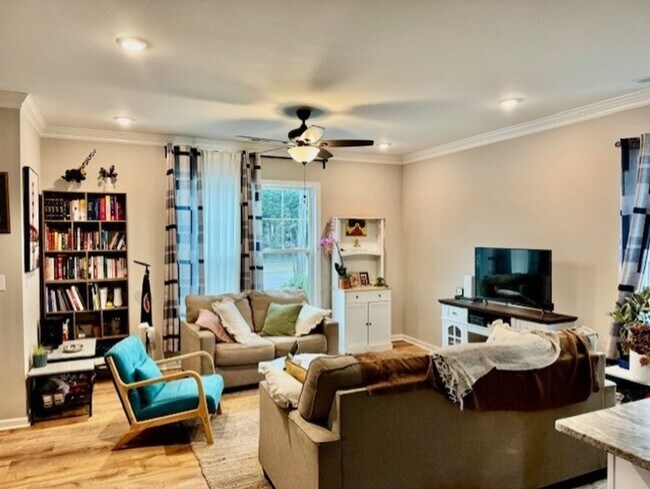 Building Photo - 1568 Independence Blvd