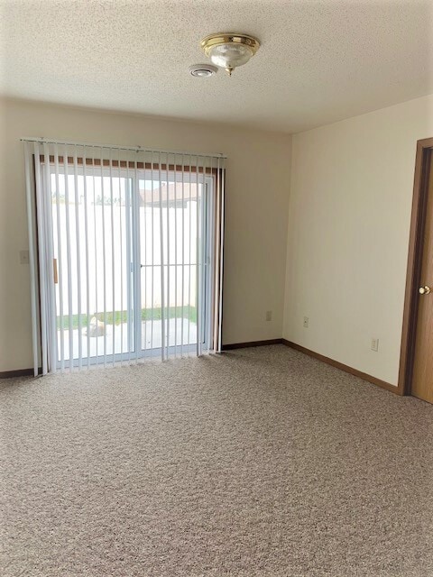 Building Photo - 851 E Prairie Ln