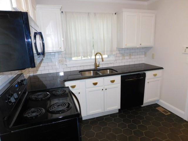 Building Photo - 482 Hyde Dr NE