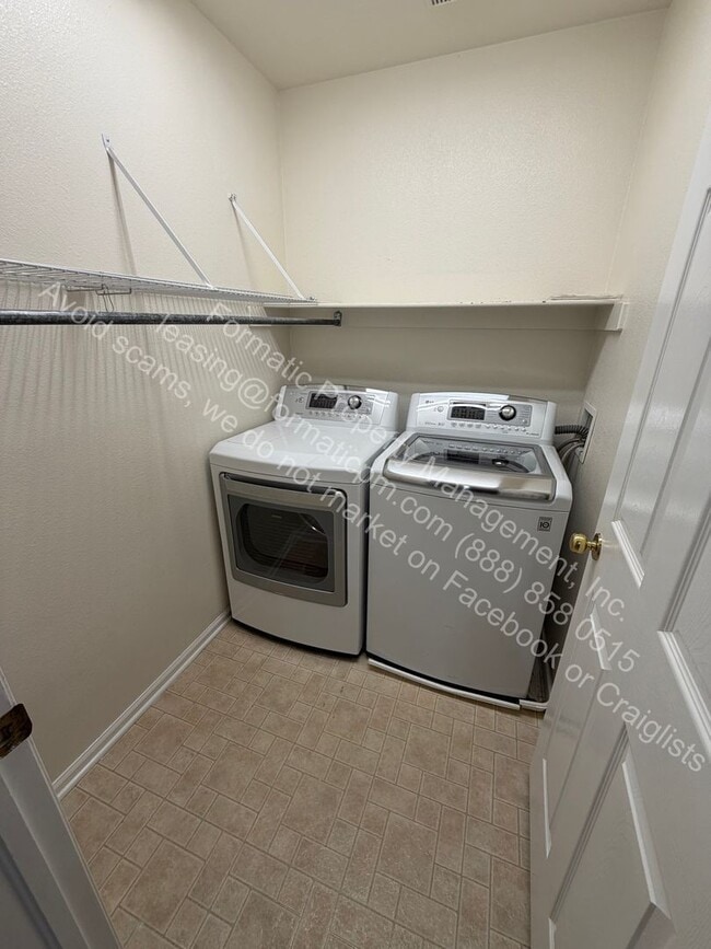 Building Photo - 7305 E Cedar Pl