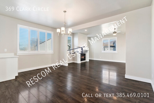 Building Photo - 369 Clark Cir