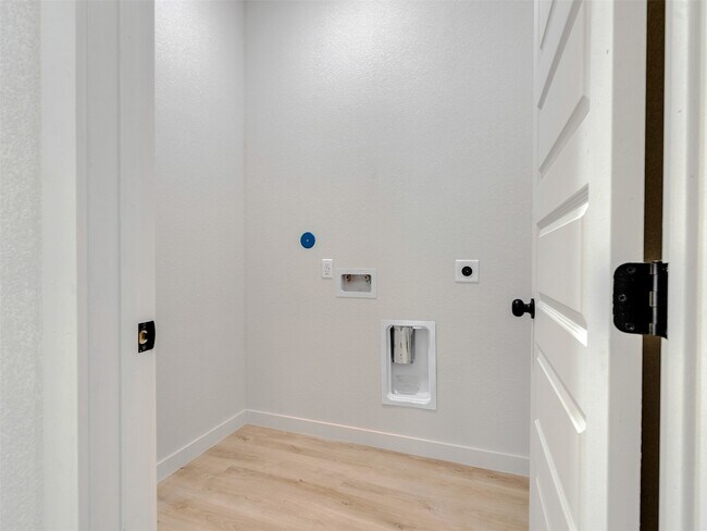 Building Photo - 9707 Cargill St