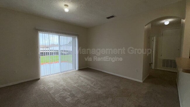 Building Photo - 939 Halifax Dr