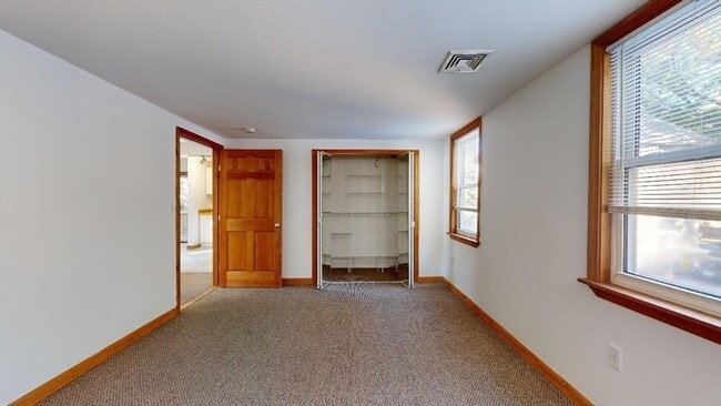 Building Photo - 273 Putnam Ave