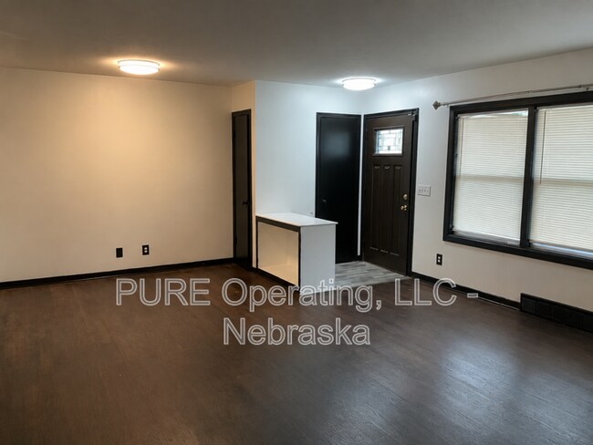 Building Photo - 5236 Ames Ave