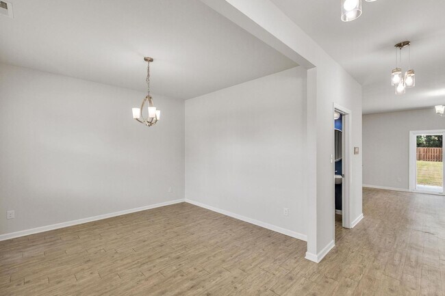 Building Photo - 50% off the  1st months rent with a big be...