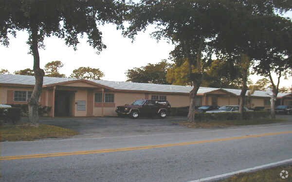 Primary Photo - 8430 NW 40th St Coral Springs, FL 33065