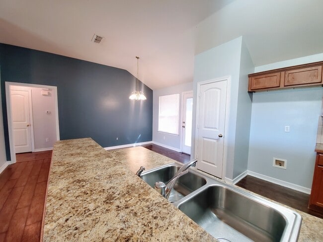 Building Photo - 5866 Palo Pinto Dr