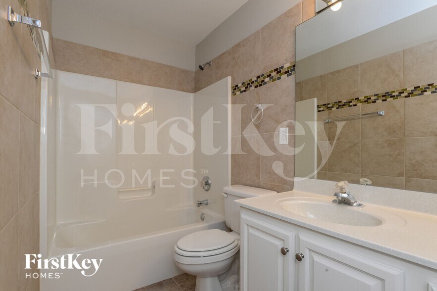 Building Photo - 13622 Edgetree Dr