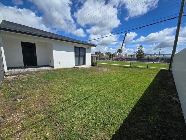 Building Photo - 18700 SW 316th Terrace