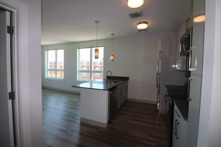 Building Photo - 162 Washington St