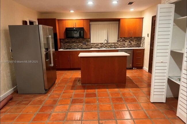 Building Photo - 7240 SW 58th St