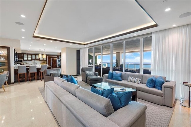 Building Photo - 101 S Fort Lauderdale Beach Blvd