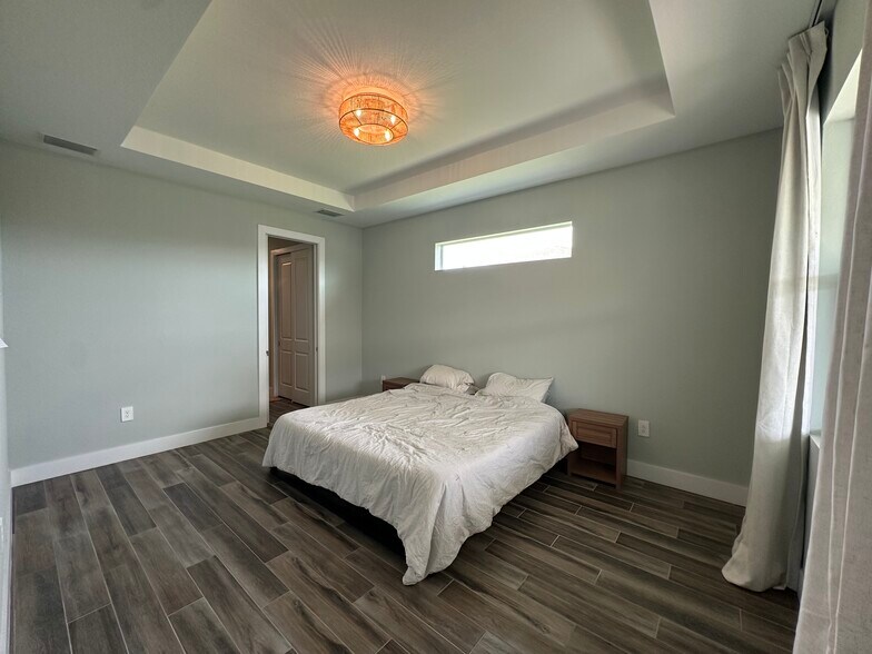 Building Photo - 1228 NW 36th Pl