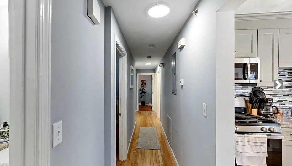 Building Photo - 50 Derby St