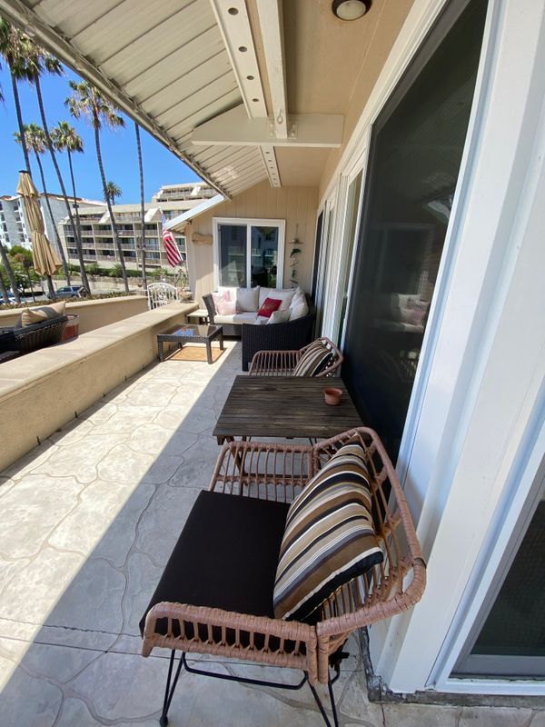 Building Photo - 501 Avenida Del Mar