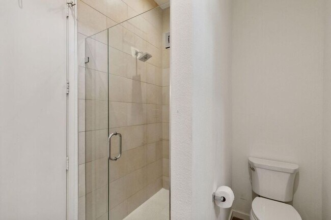 Building Photo - 1514 N Washington Ave