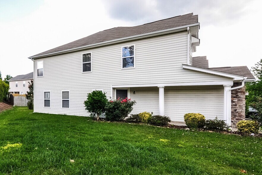 Building Photo - 101 Palmdale Ct