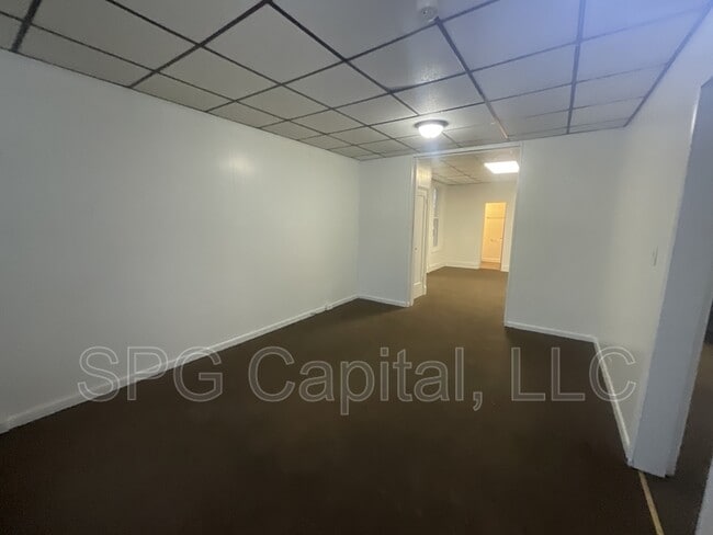 Building Photo - 266 W Jackson St