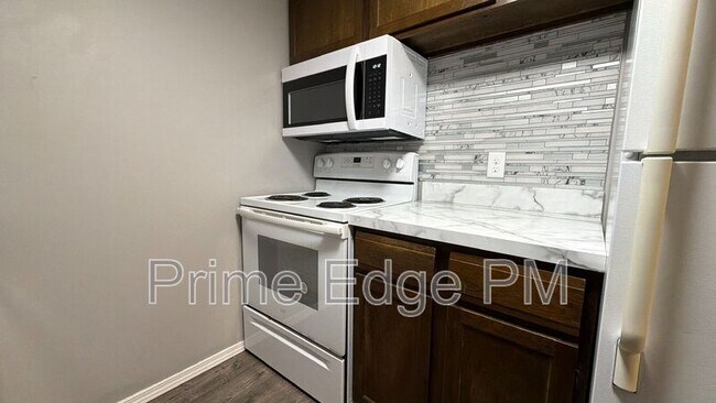 Building Photo - 4520 Calvert St