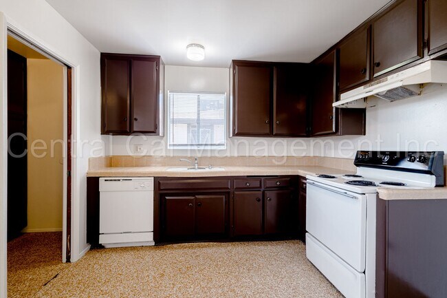Building Photo - 6208 Stine Rd