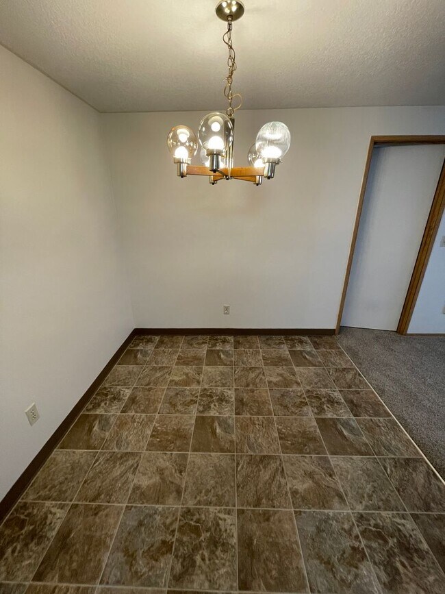 Building Photo - 367