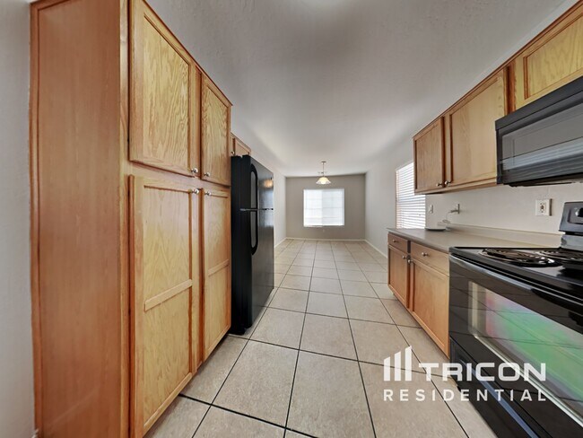 Building Photo - 15314 N 161st Dr