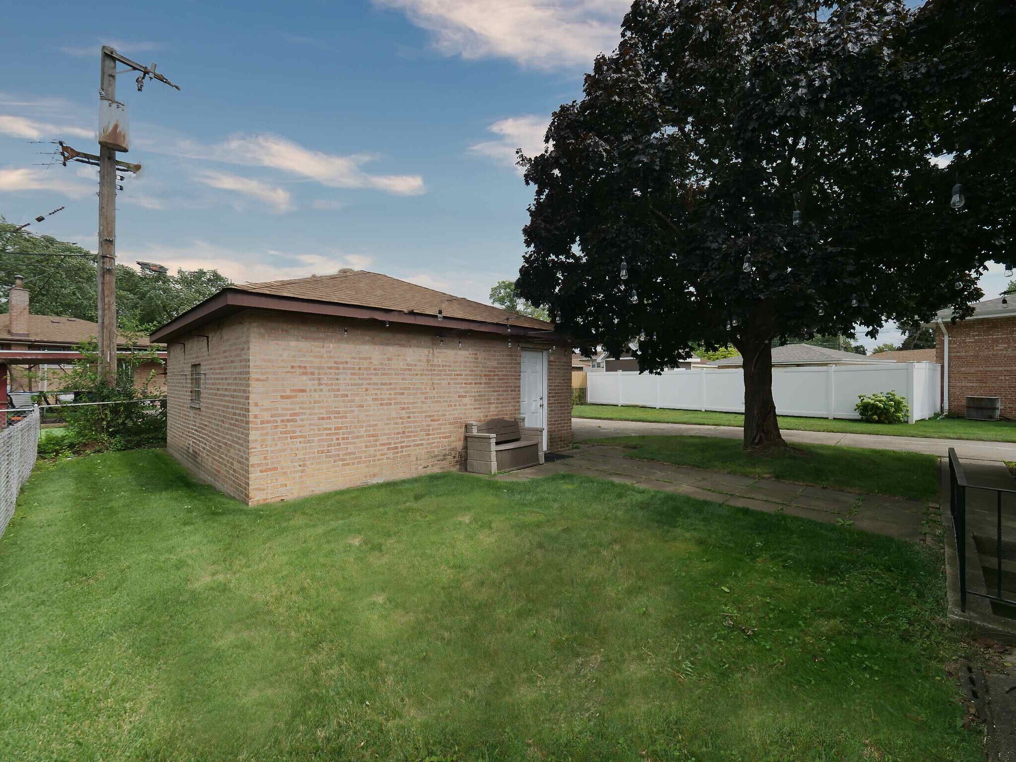 Building Photo - 10107 Lawrence Ct