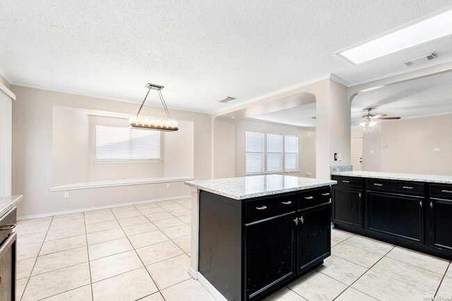 Building Photo - 7910 Chestnut Barr Dr