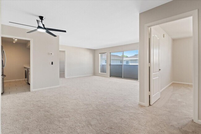 Building Photo - 669 Oakmont Ave