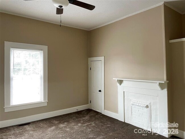 Building Photo - 1506 Wembley Dr