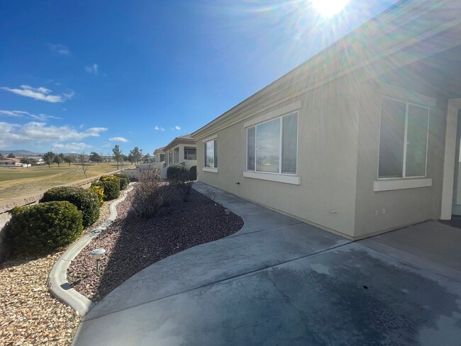 Building Photo - Sun City Community, 55+, 2 Master Bedrooms...