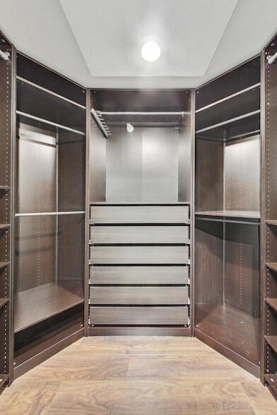 Building Photo - 2 E Erie St