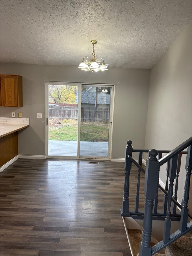 Building Photo - 1228 W Cleveland Ave