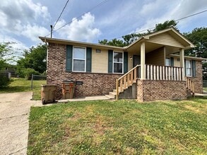 Building Photo - 3421 Meadow Ct