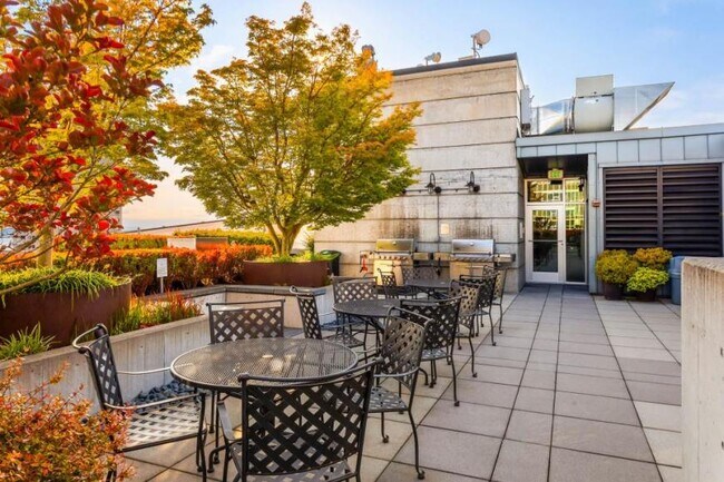 Building Photo - 1 bedroom in Seattle WA 98121
