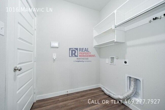 Building Photo - 1016 Mamavic Ln