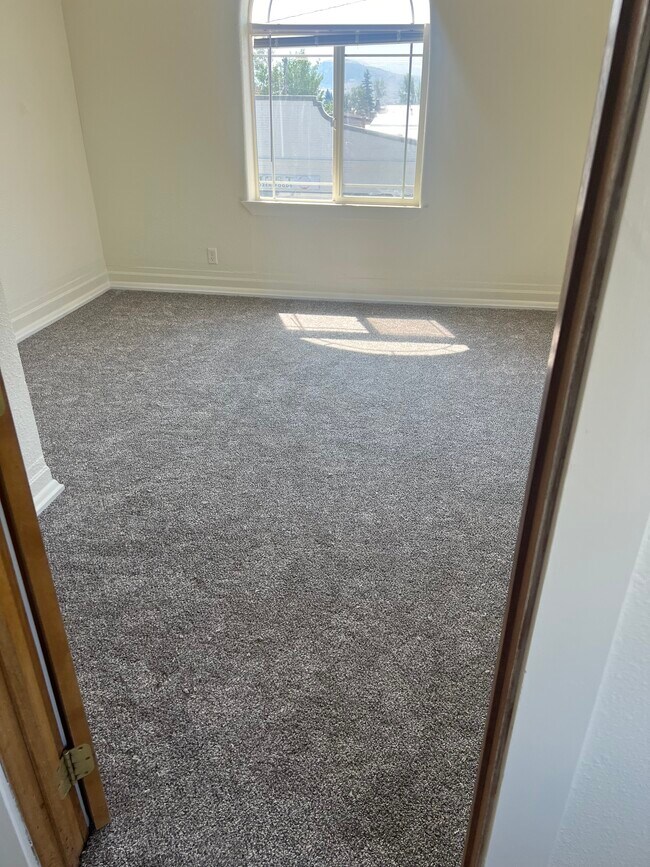 Building Photo - 200 N Alabama St