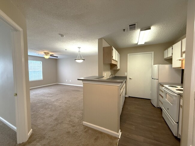 Building Photo - Bellewood Park Apartments
