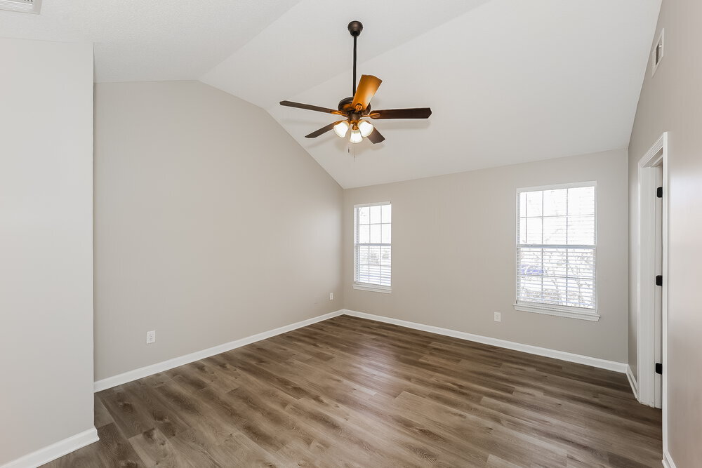 Building Photo - 15 Cityview Dr