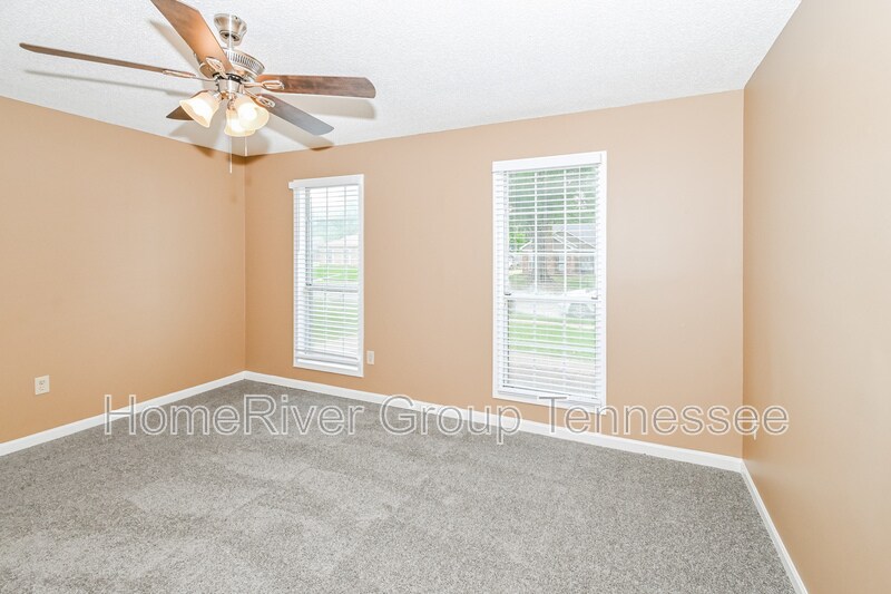 Building Photo - 7391 Hollorn Ln
