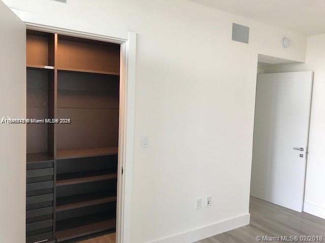 Building Photo - 1451 Brickell Ave
