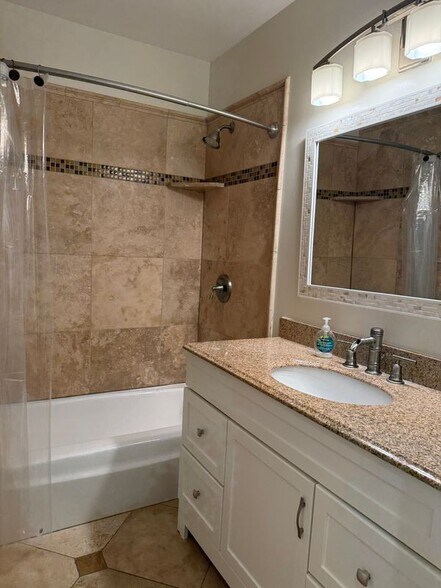 Building Photo - 8710 Delgany Ave