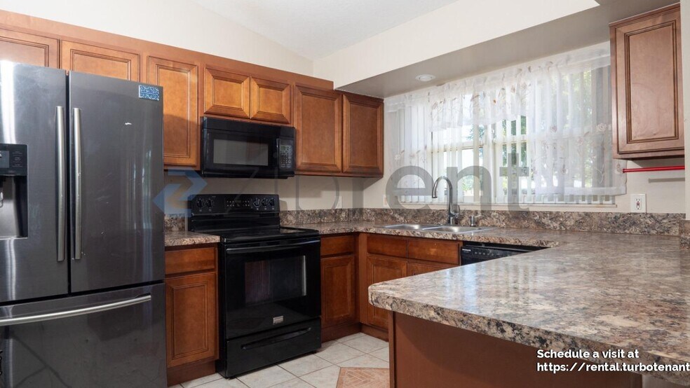 Building Photo - 3309 SW Frankford St