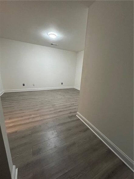 Building Photo - 9051 Bayrose Cir