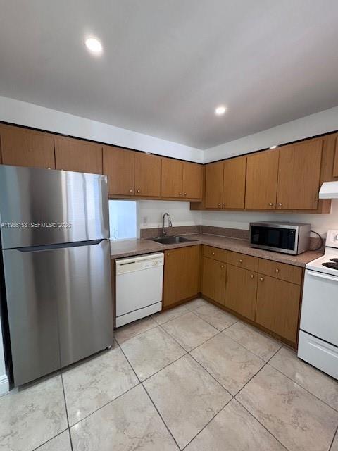 Building Photo - 7920 Camino Real